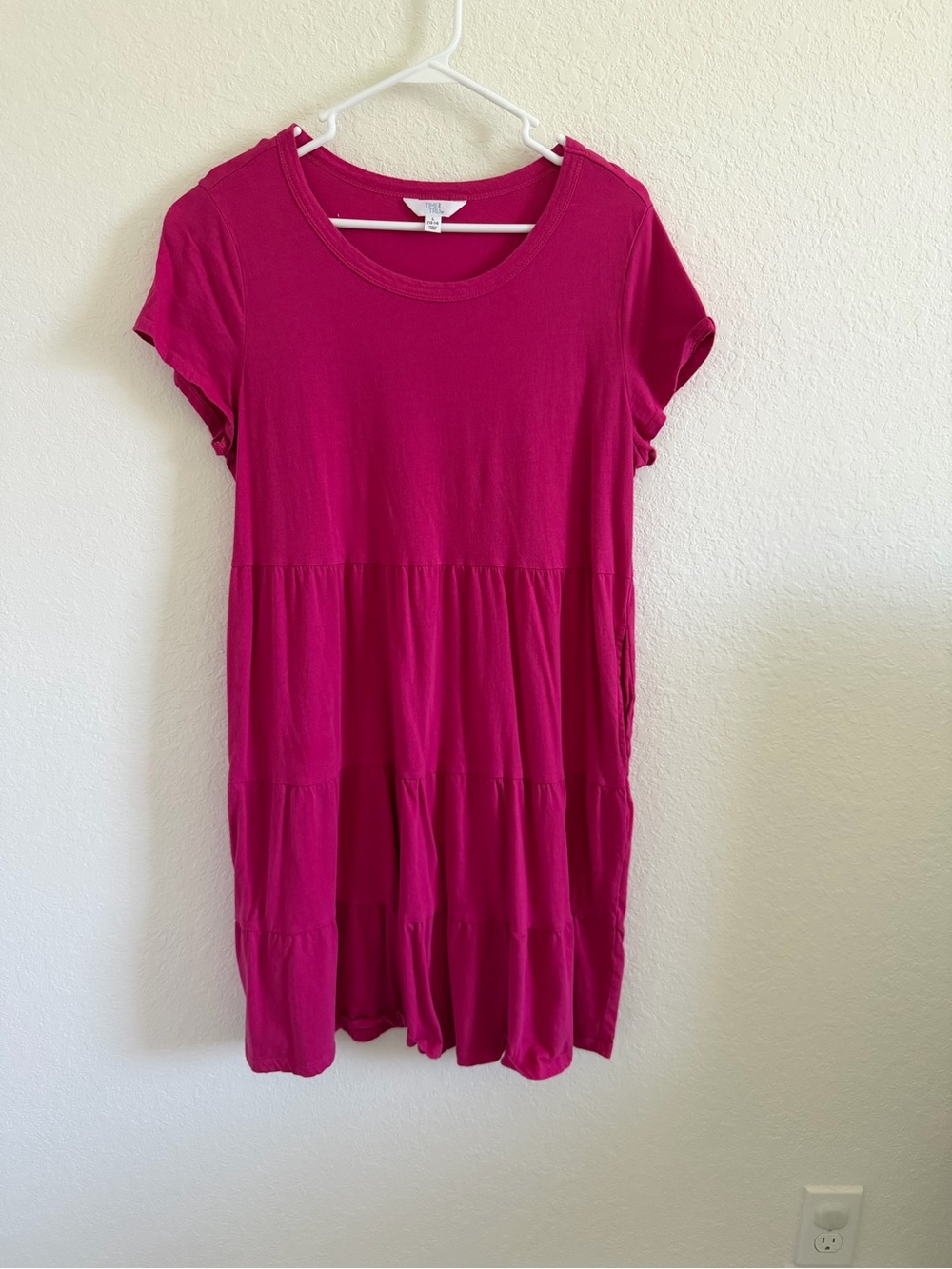 Time and Tru Bright Fuchsia Crew Neck Top